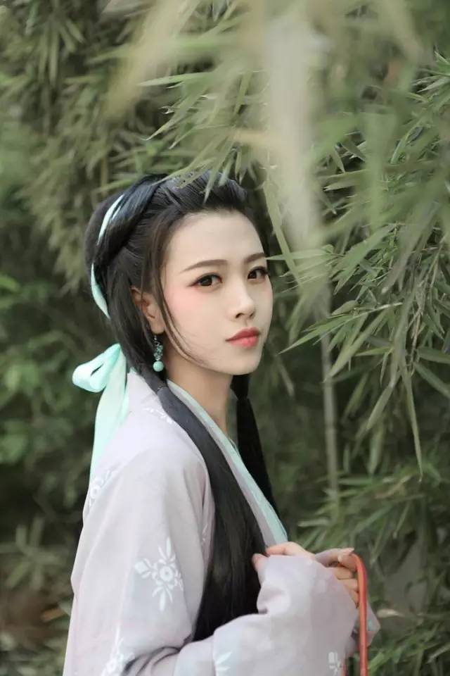 杭州酒窝汉服美女，传统与现代交融的魅力