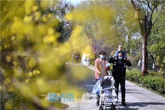 杭州复苏，新闻镜头下的复工之旅